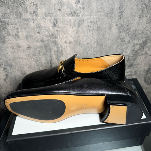 Unisex Gucci Loafers - Picture 4 of 5